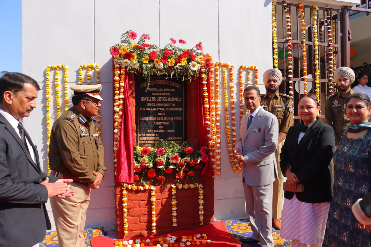 Justice Arun Palli inspected Amritsar Central Jail